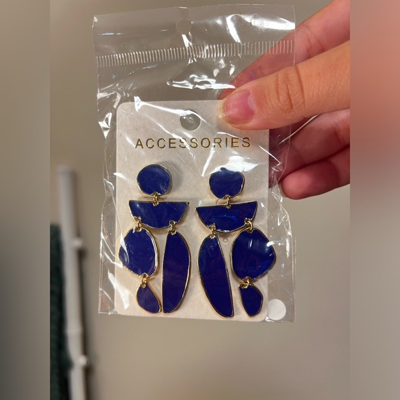 NWT Blue Abstract Shapes Dangle Earrings - Picture 4 of 4